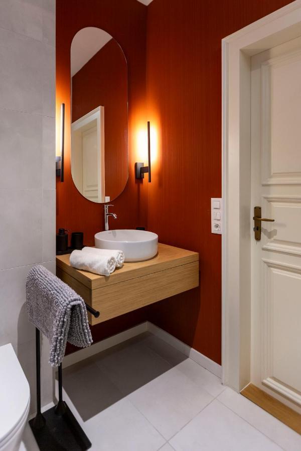 Luxurious Minimalist Residence With Sauna By Prestige Homes Budapeszt Zewnętrze zdjęcie