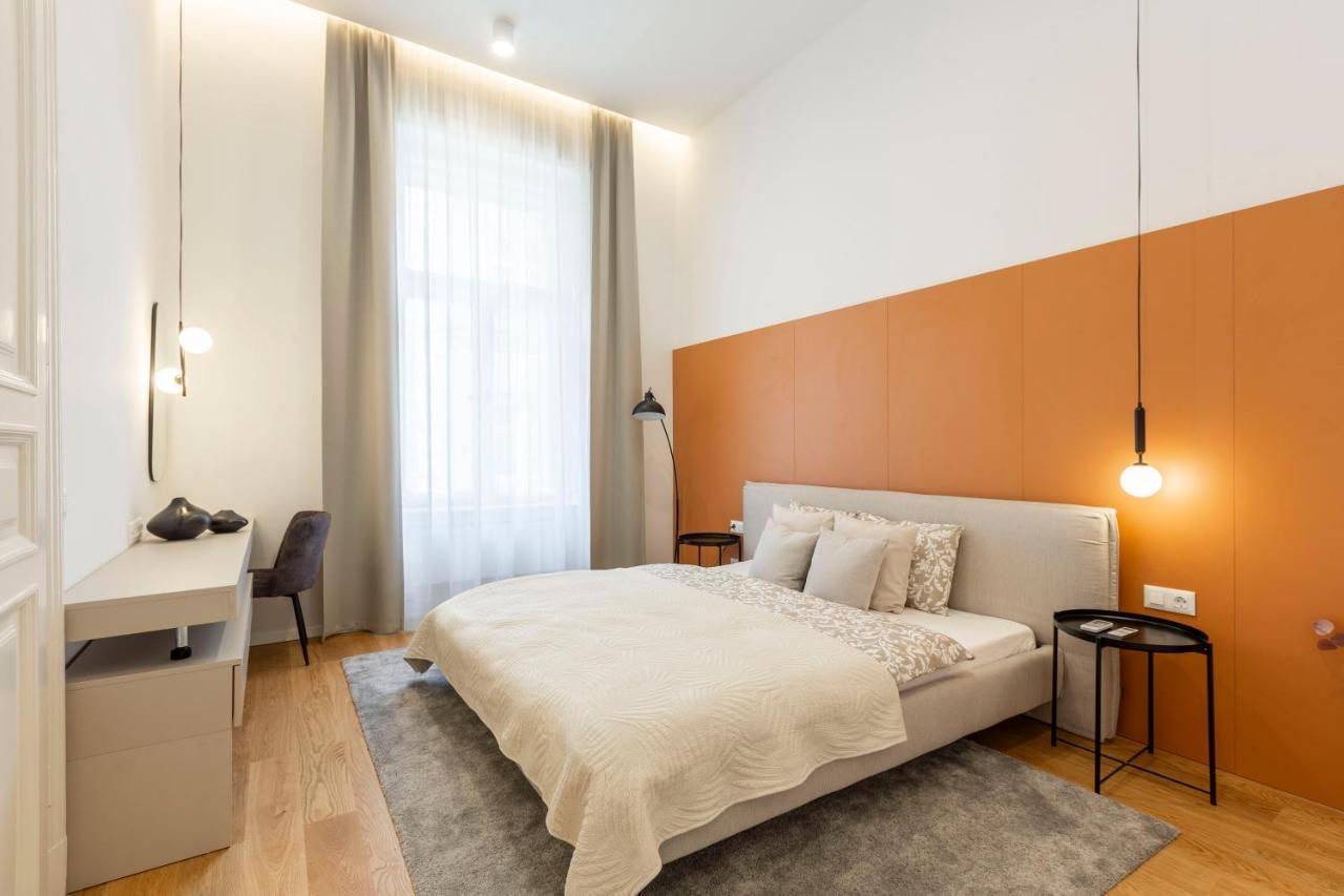 Luxurious Minimalist Residence With Sauna By Prestige Homes Budapeszt Zewnętrze zdjęcie