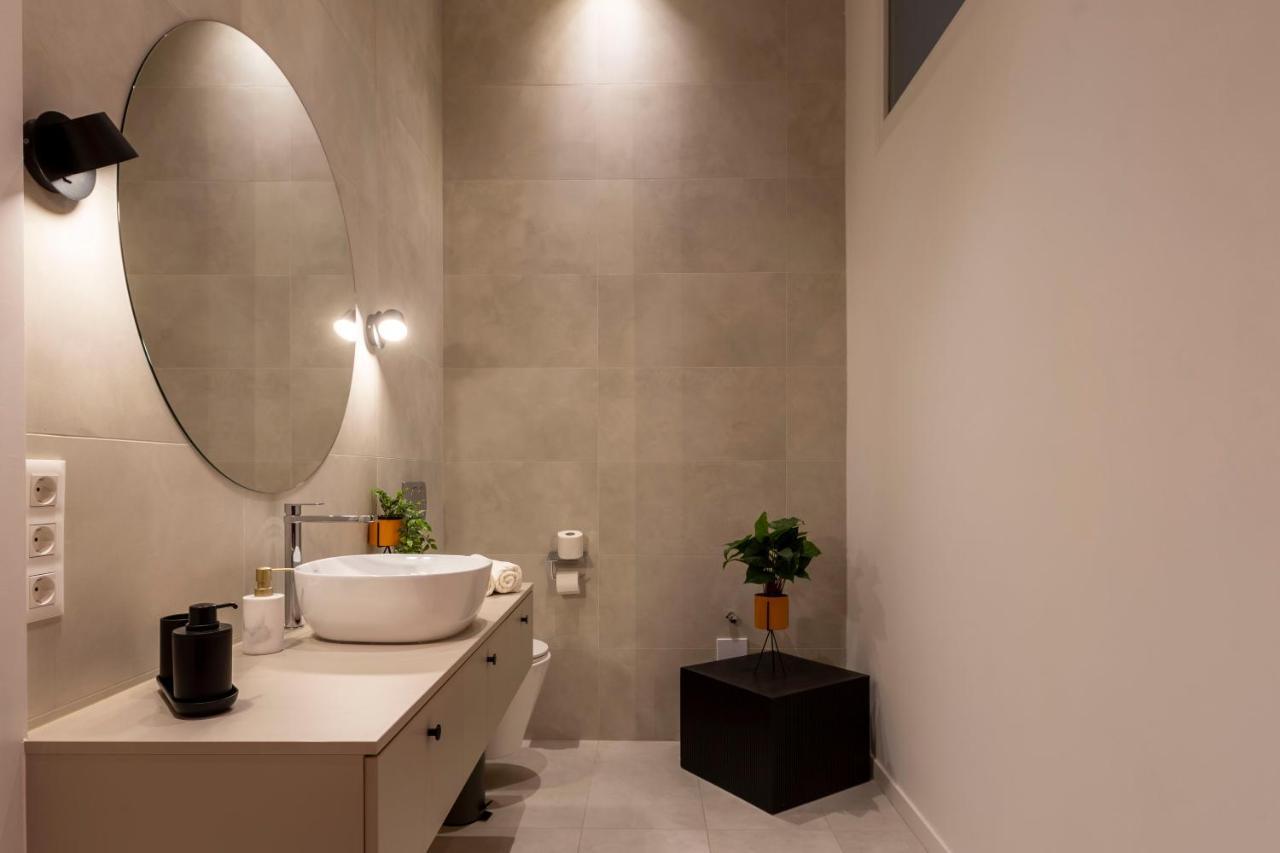 Luxurious Minimalist Residence With Sauna By Prestige Homes Budapeszt Zewnętrze zdjęcie